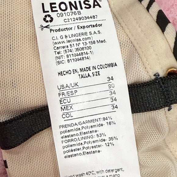 Leonisa Plunge Wireless Bras for Women - Seamless No Underwire
Triangle Bra - Picture 12 of 13